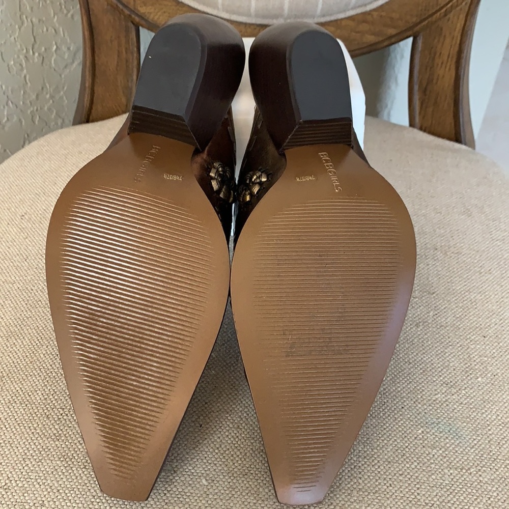 NWOT BCBGirls Western Mule - Picture 14 of 14
